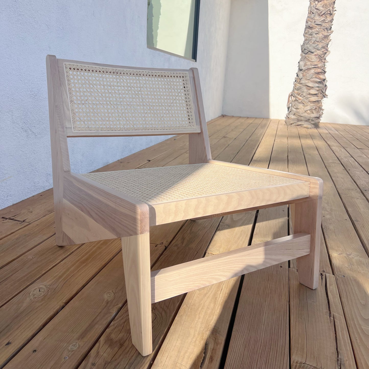 Violet Lounge Rattan Chair Solid Ash Wood Palm White